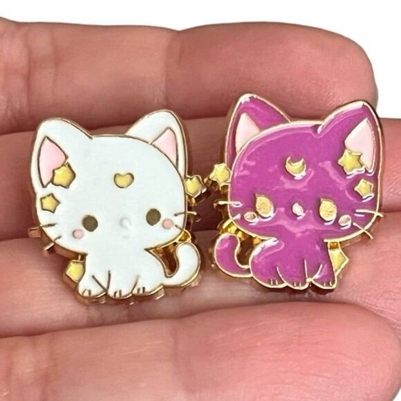 Set of 2 Sailor Moon Luna and Artemis Couple Best Friends Enamel Pins - Picture 5 of 10
